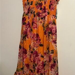 Women's Maison Tara Smock V-Neck Bodice Floral
Maxi Dress